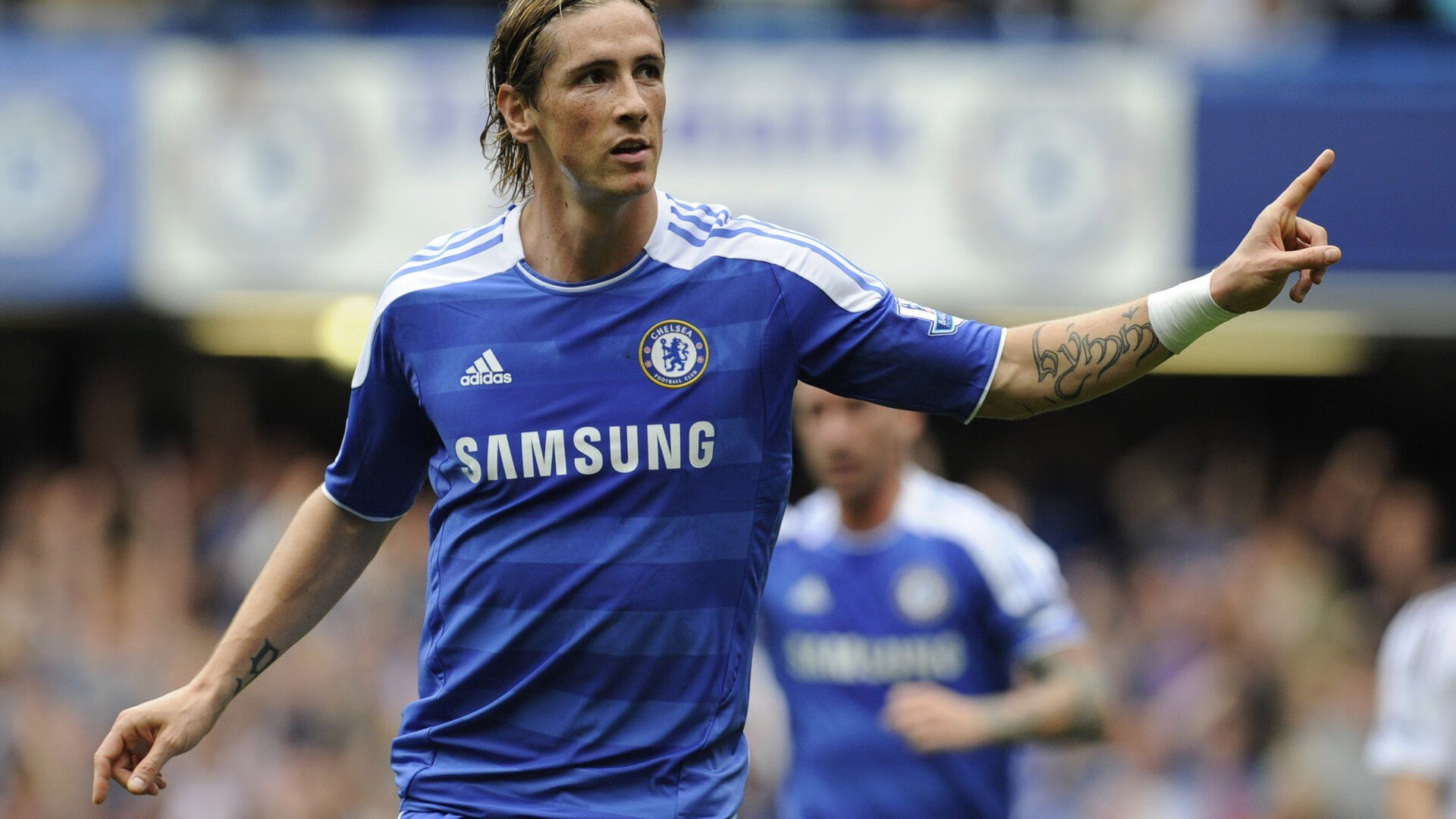 北欧寒夜的一记绝杀与埃及之火的持续燃烧,足球世界的冰与火之歌